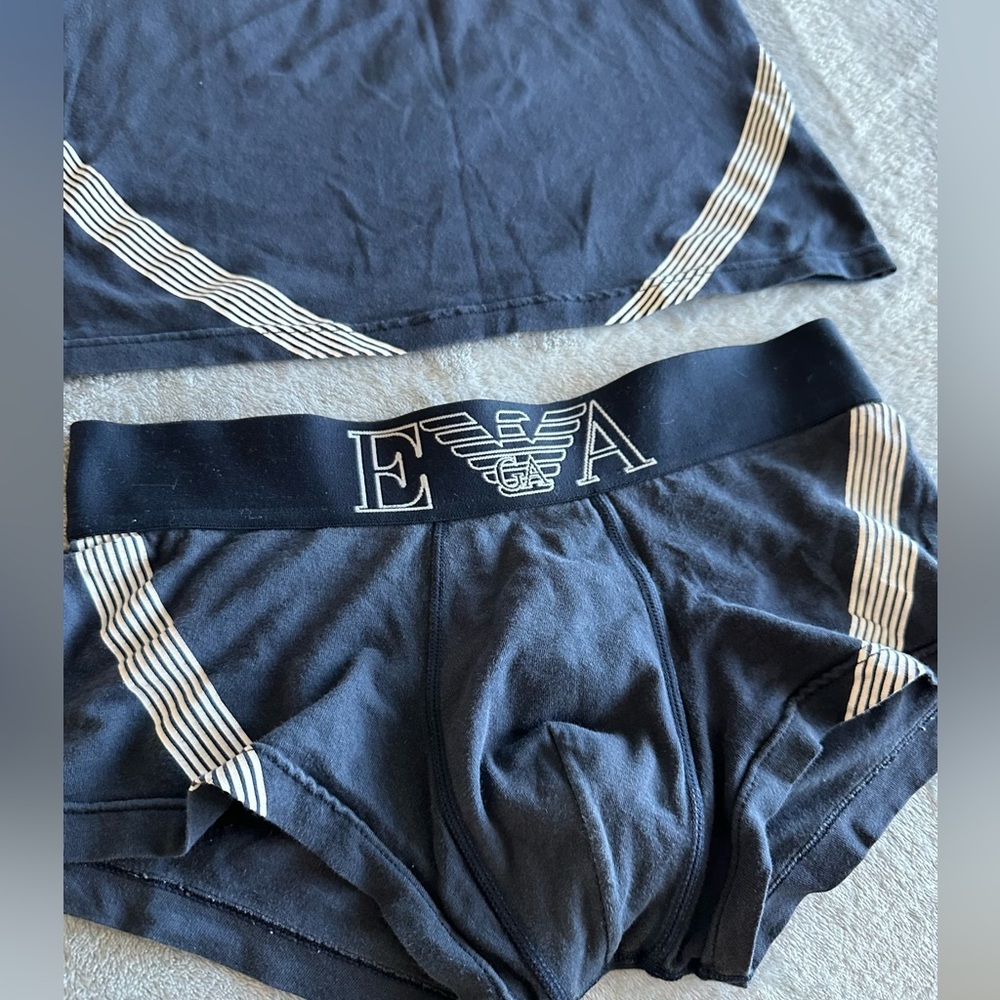 Men’s Armani matching set - Picture 2 of 4
